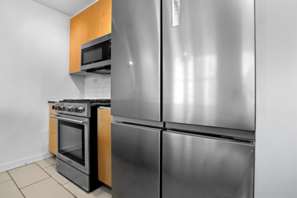 Walk-In Closet Photo of 1108 989 Beatty Street, Vancouver, BC