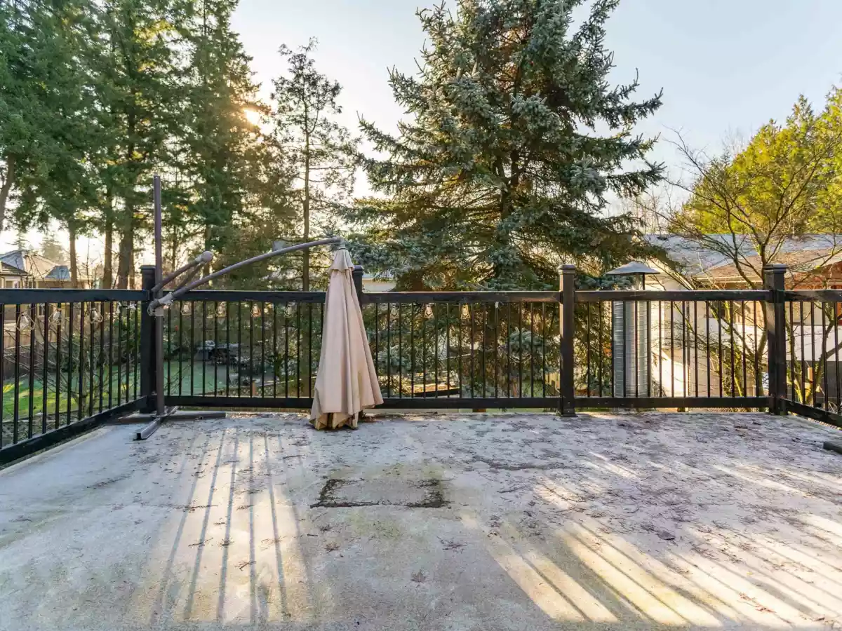 Backyard Photo of 16566 80 Avenue, Surrey, BC