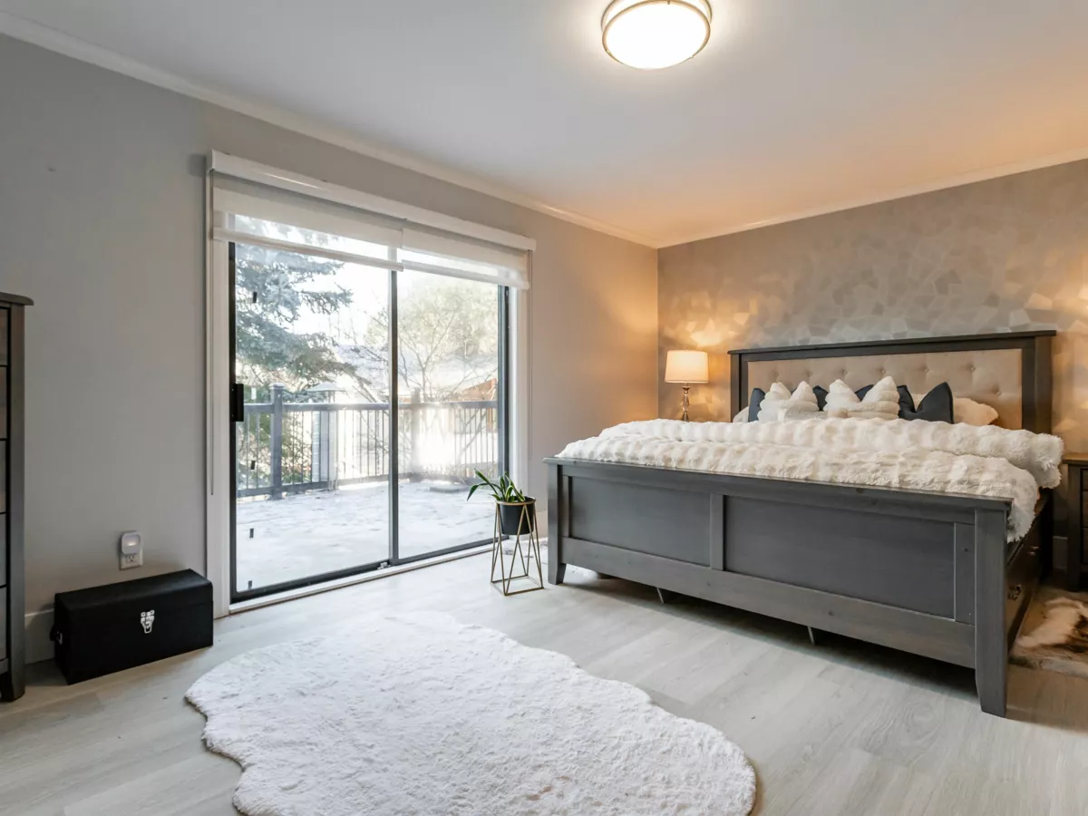 Entry Foyer Photo of 16566 80 Avenue, Surrey, BC