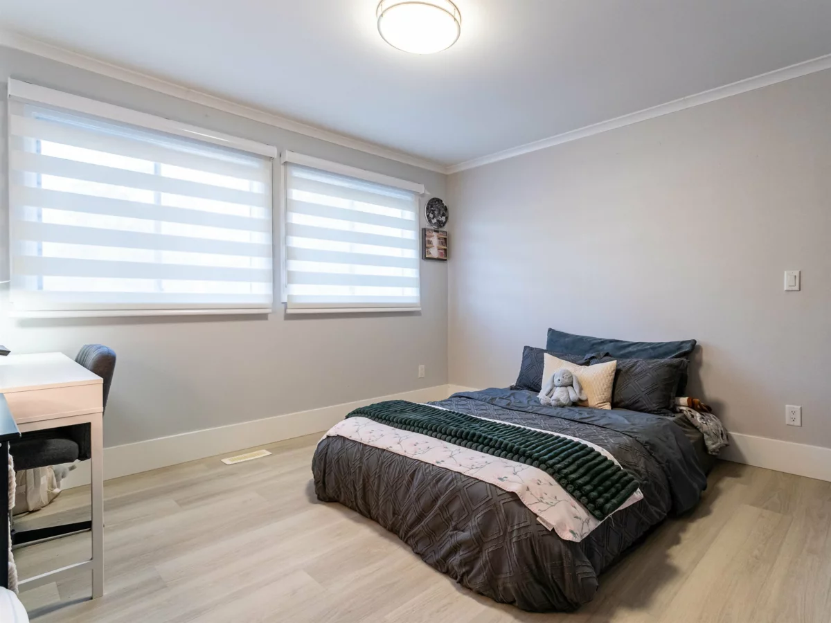 Front Yard Photo of 16566 80 Avenue, Surrey, BC