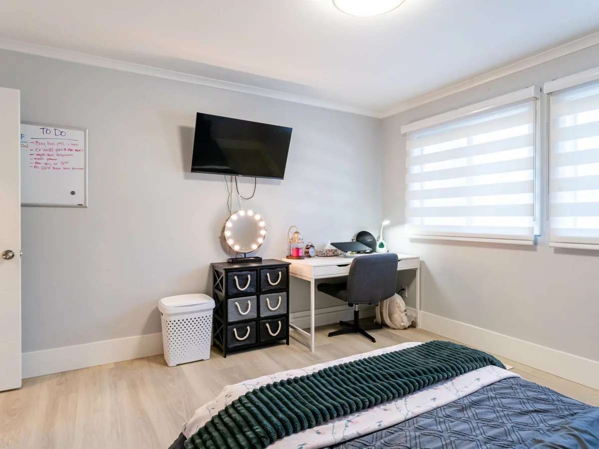 Garden / Landscaping Photo of 16566 80 Avenue, Surrey, BC