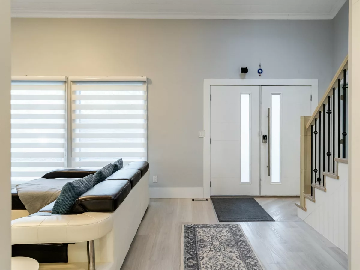 Kitchen Photo of 16566 80 Avenue, Surrey, BC