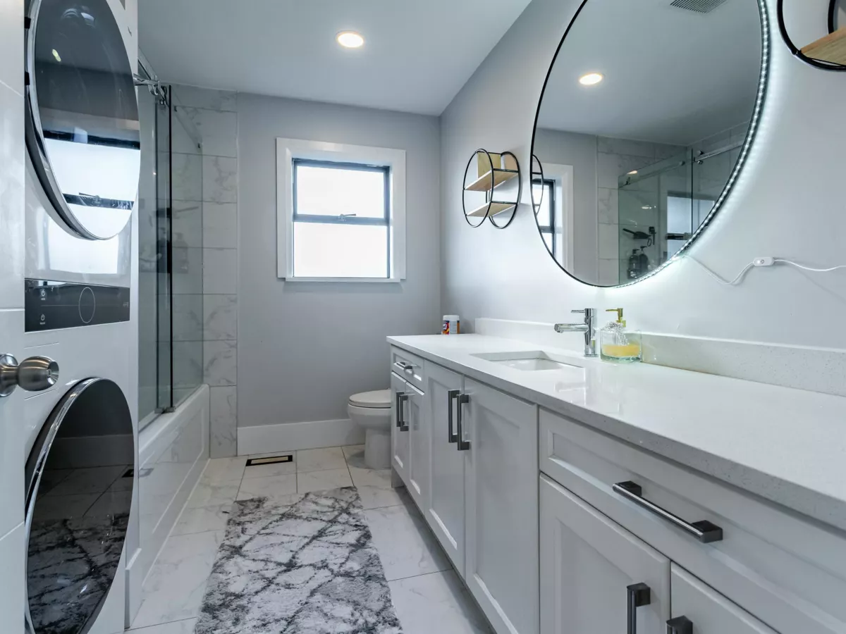 Outdoor Kitchen Photo of 16566 80 Avenue, Surrey, BC