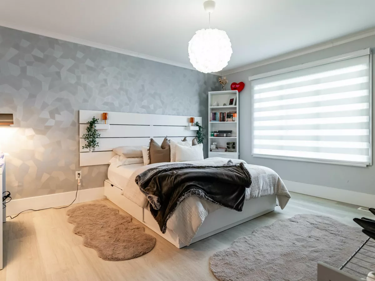 Swimming Pool Photo of 16566 80 Avenue, Surrey, BC