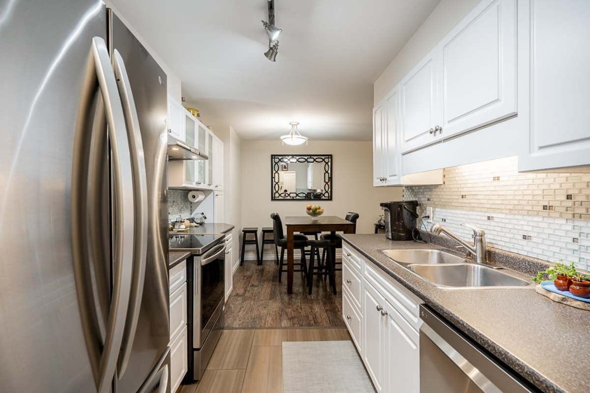 Breakfast Nook Photo of 106 1200 Pacific Street, Coquitlam, BC