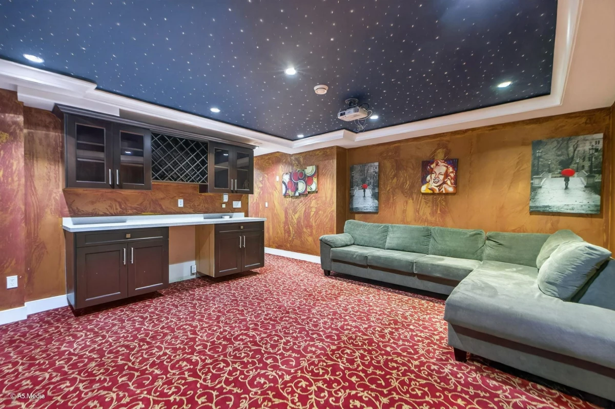 Garage Interior Photo of 9543 119a Street, Delta, BC