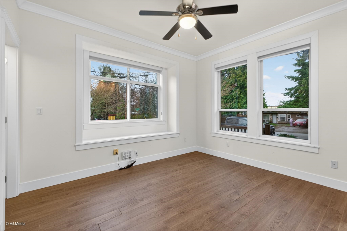 Powder Room Photo of 9543 119a Street, Delta, BC