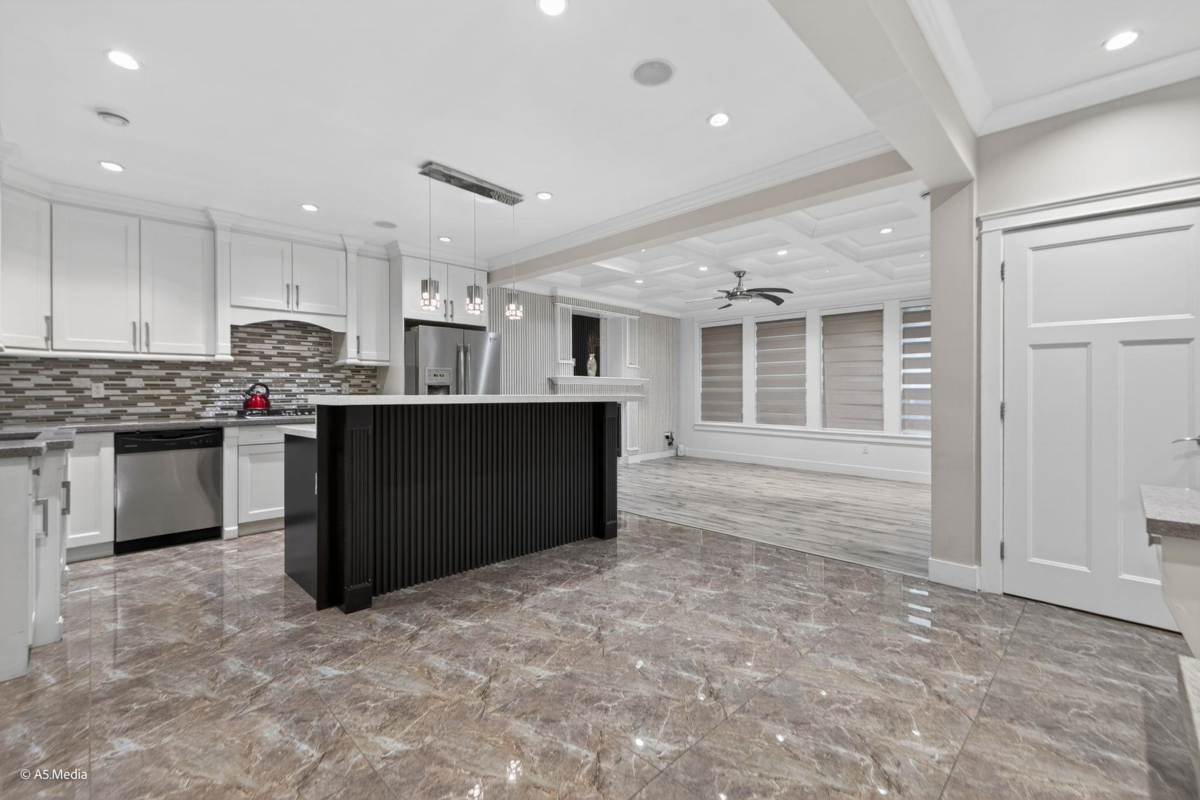 Primary Bathroom Photo of 9543 119a Street, Delta, BC