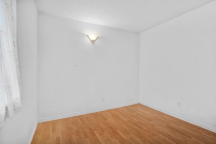 Basement Recreation Room Photo of 303 975 E Broadway, Vancouver, BC