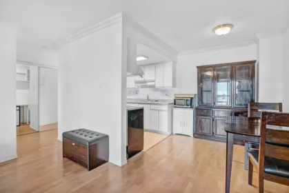 Primary Bedroom Photo of 303 975 E Broadway, Vancouver, BC