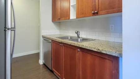 Kitchen Photo of 321 1850 E Southmere Crescent, Surrey, BC