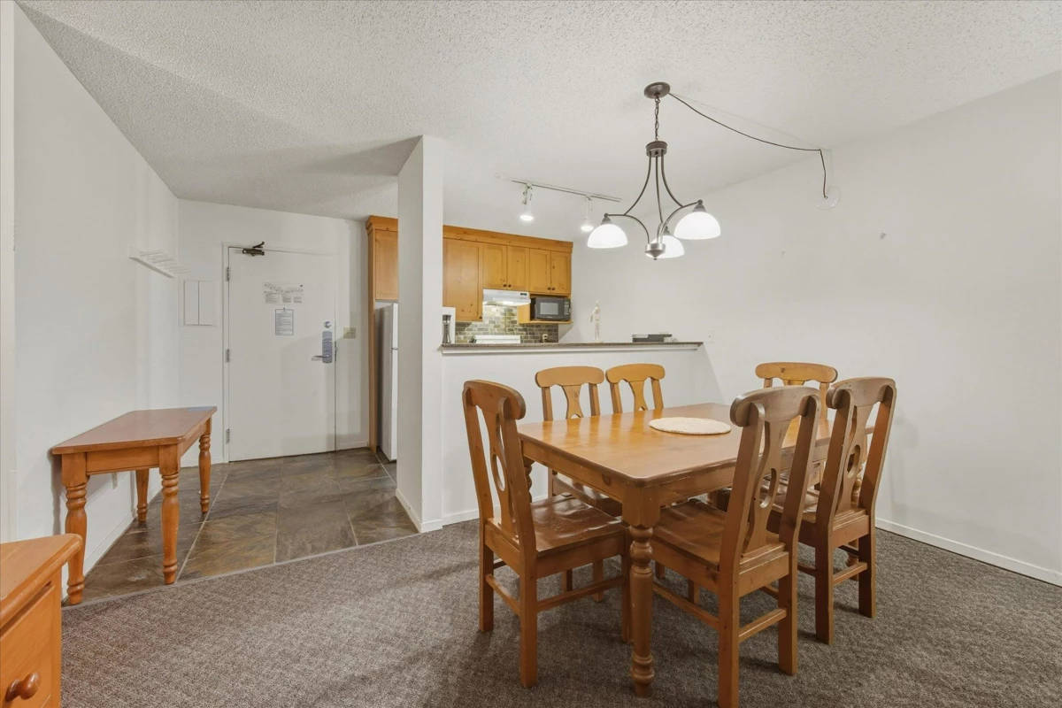 Walk-In Closet Photo of 423 4200 Whistler Way, Whistler, BC