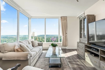 2401 3100 Windsor Gate, Coquitlam, BC