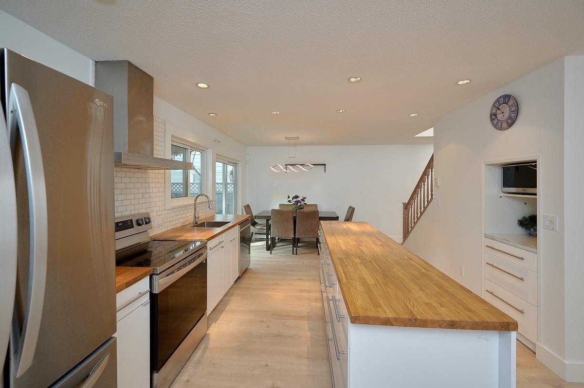 Kitchen Photo of 3256 Dunkirk Avenue, Coquitlam, BC
