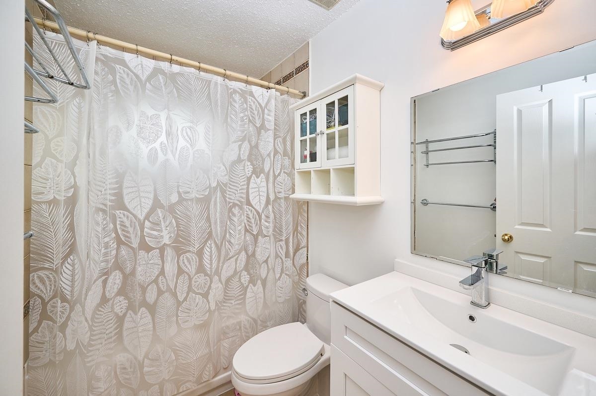 Powder Room Photo of 3256 Dunkirk Avenue, Coquitlam, BC