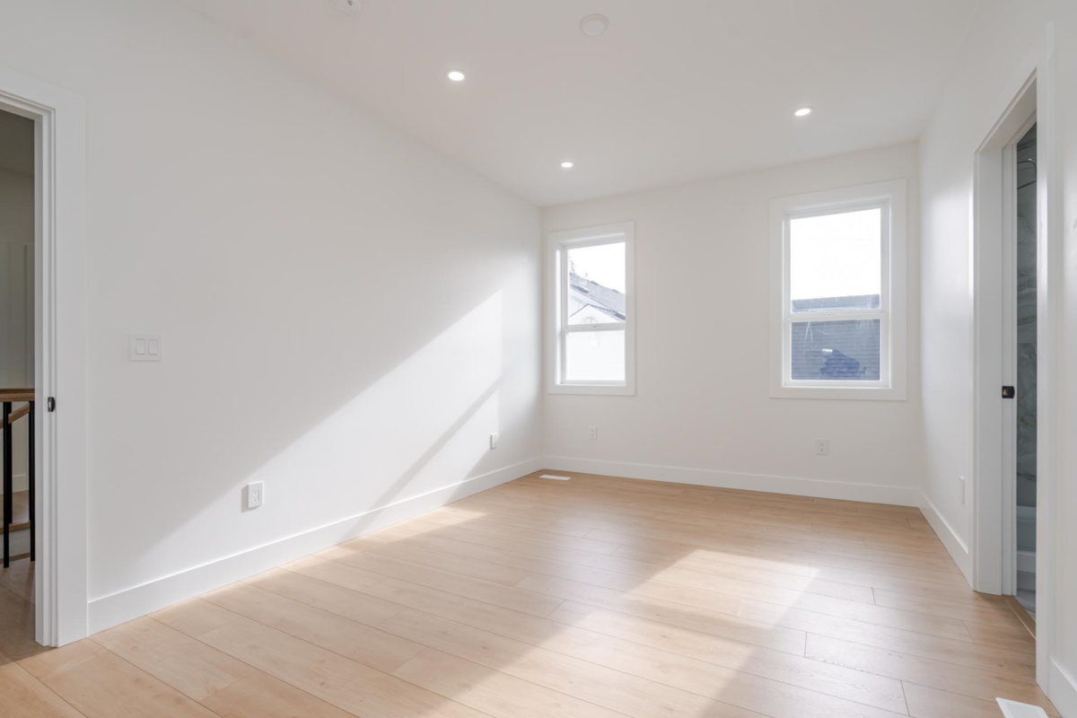 Guest Bathroom Photo of 8425 George Street, Mission, BC