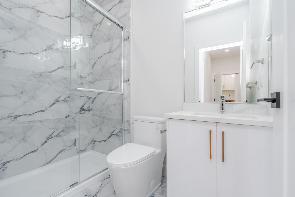 Hallway Photo of 8425 George Street, Mission, BC