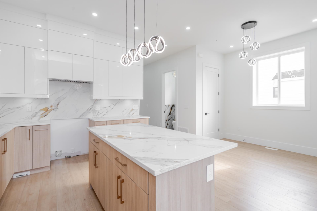 Kitchen Island Photo of 8425 George Street, Mission, BC
