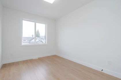 Entry Foyer Photo of 8425 George Street, Mission, BC
