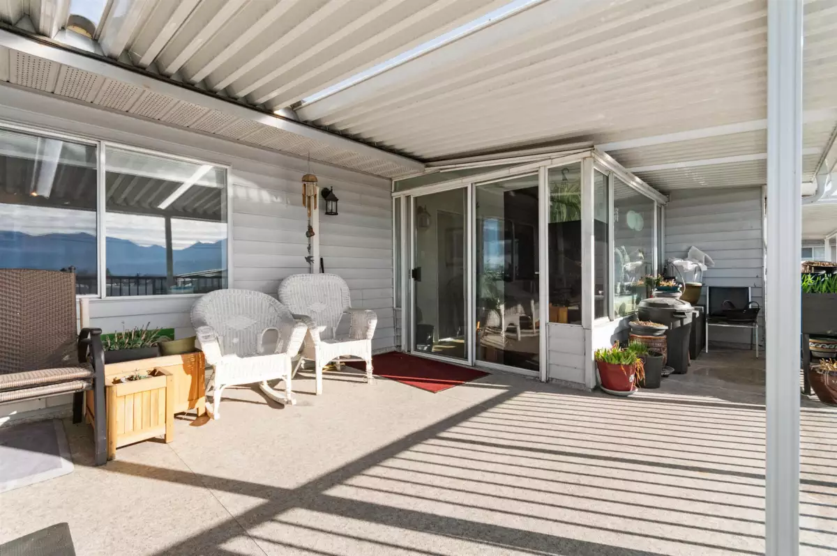 Backyard Photo of 403 46033 Chilliwack Central Road, Chilliwack, BC