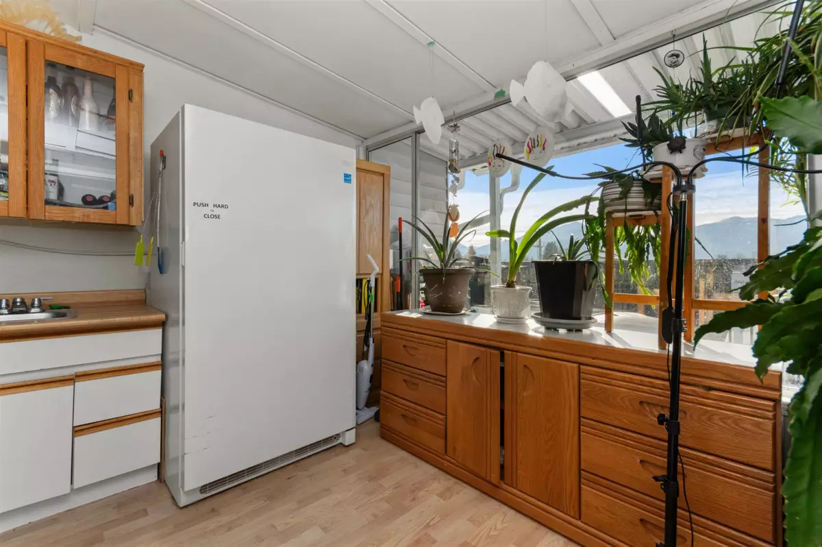 Entry Foyer Photo of 403 46033 Chilliwack Central Road, Chilliwack, BC