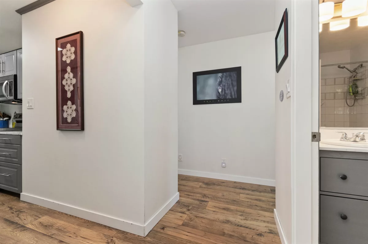 Family Room Photo of 403 46033 Chilliwack Central Road, Chilliwack, BC