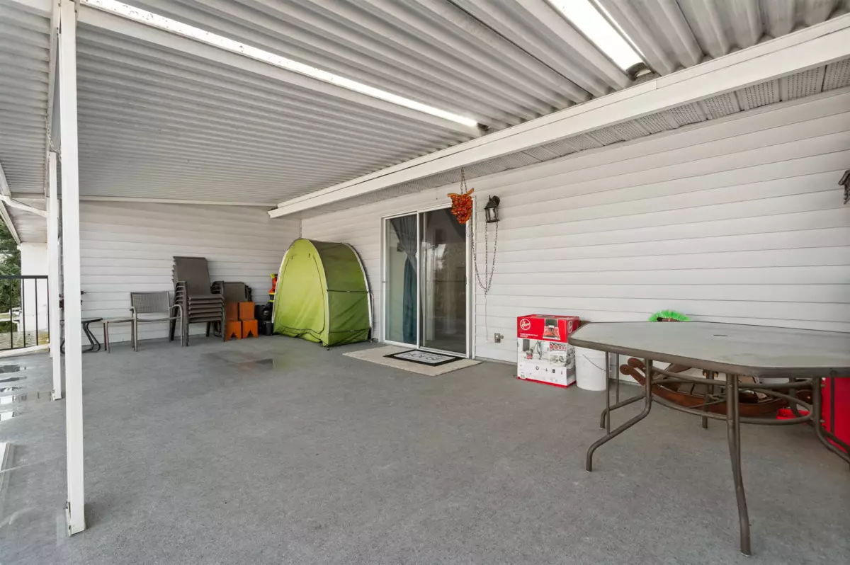 Garage Interior Photo of 403 46033 Chilliwack Central Road, Chilliwack, BC