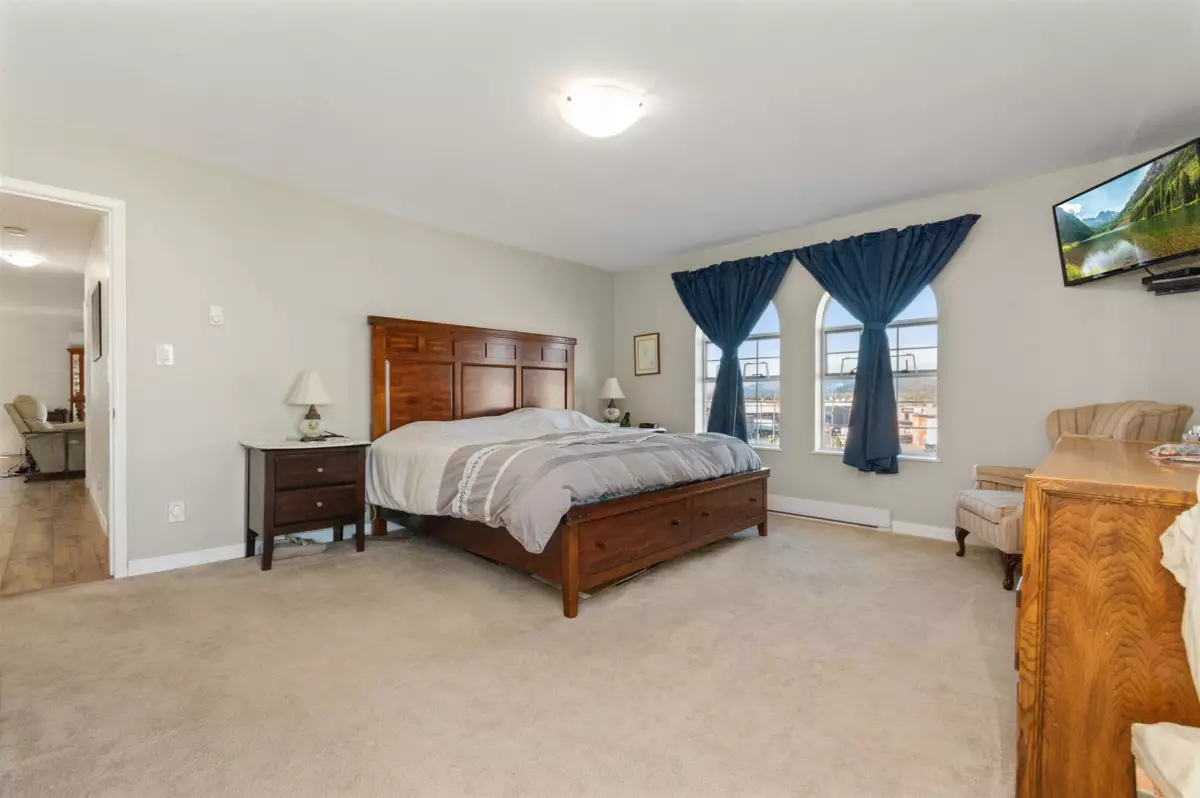 Guest Bathroom Photo of 403 46033 Chilliwack Central Road, Chilliwack, BC