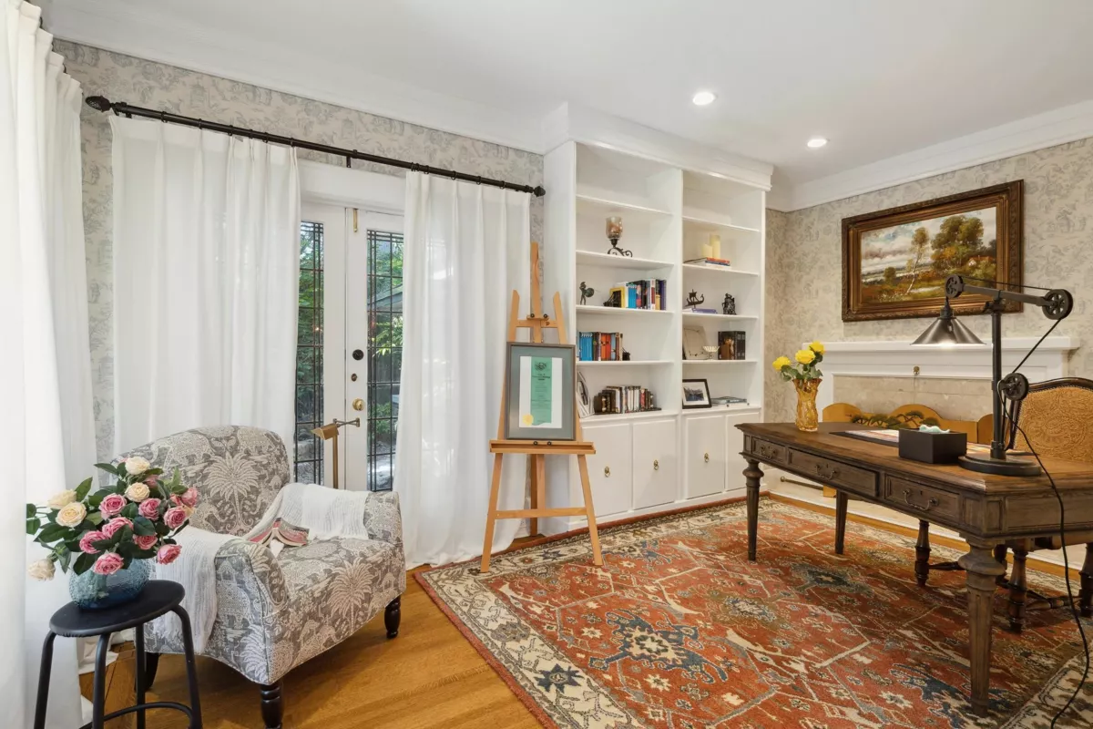 Primary Bathroom Photo of 4051 Marguerite Street, Vancouver, BC