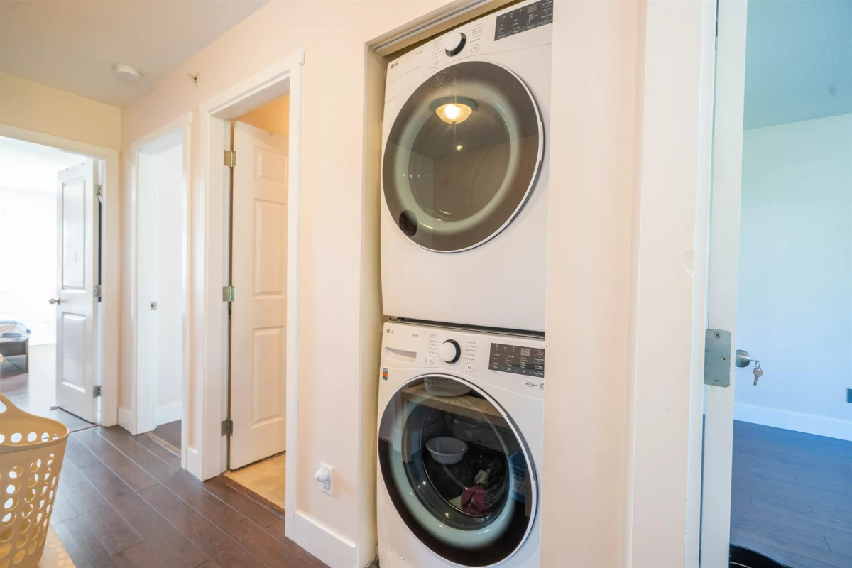 Breakfast Nook Photo of 3 624 Shaw Road, Gibsons, BC