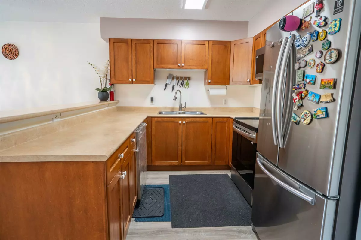 Dining Area Photo of 3 624 Shaw Road, Gibsons, BC