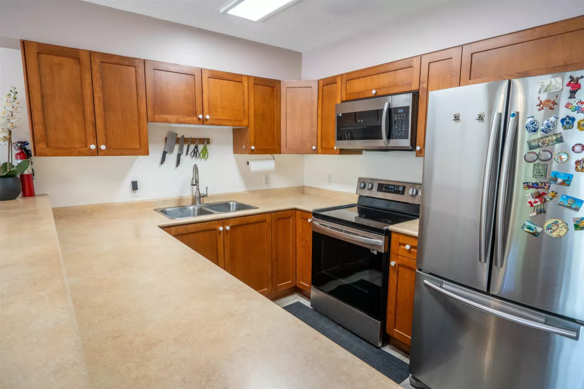 Family Room Photo of 3 624 Shaw Road, Gibsons, BC