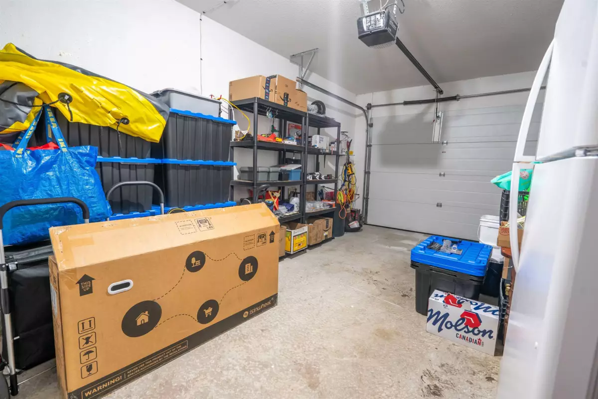 Guest Bathroom Photo of 3 624 Shaw Road, Gibsons, BC