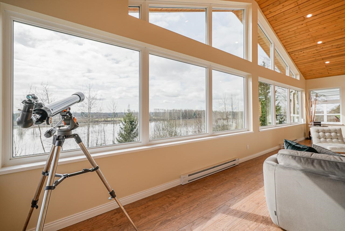 Dining Area Photo of 11502 Wood Street, Maple Ridge, BC