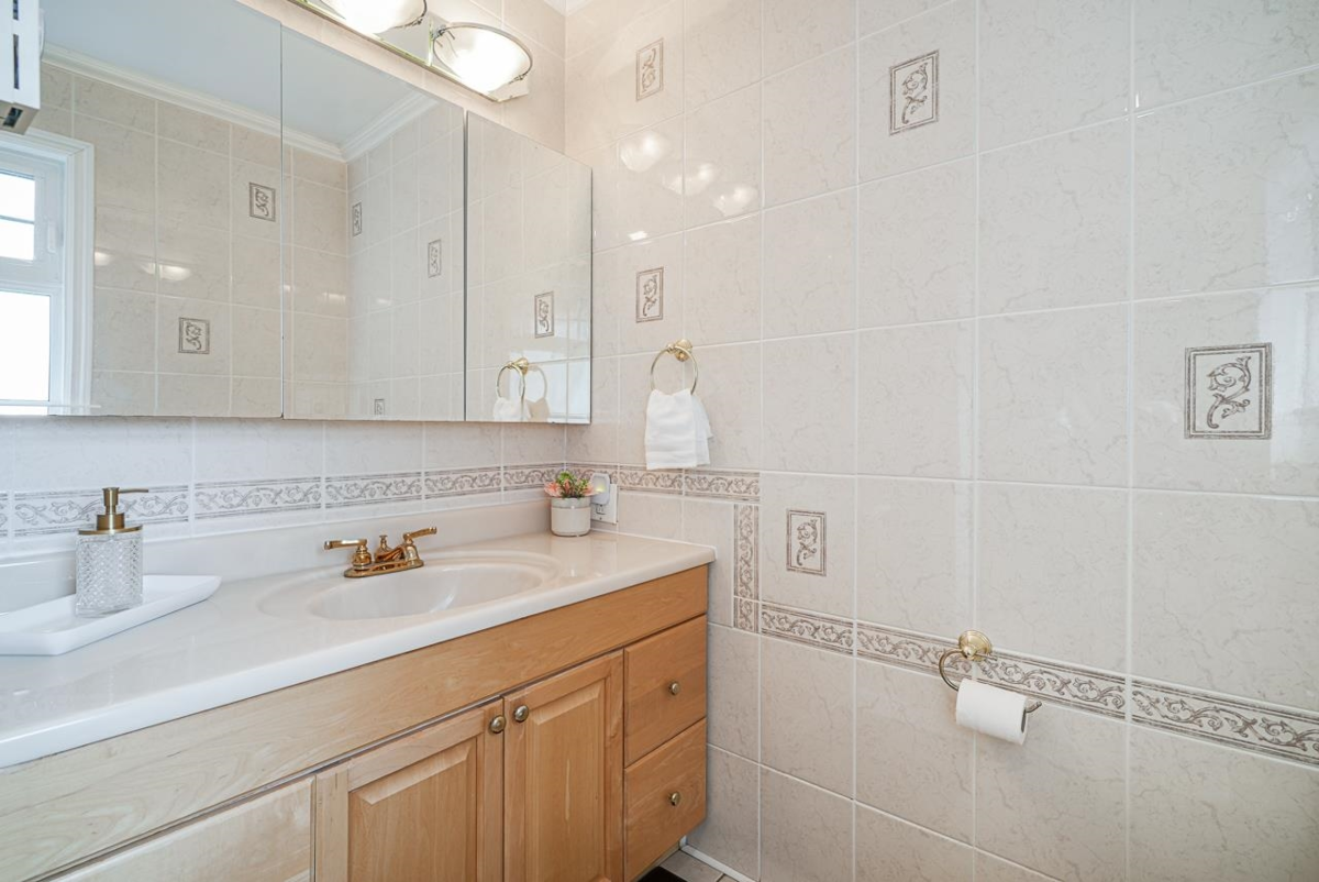 Outdoor Deck Photo of 11502 Wood Street, Maple Ridge, BC