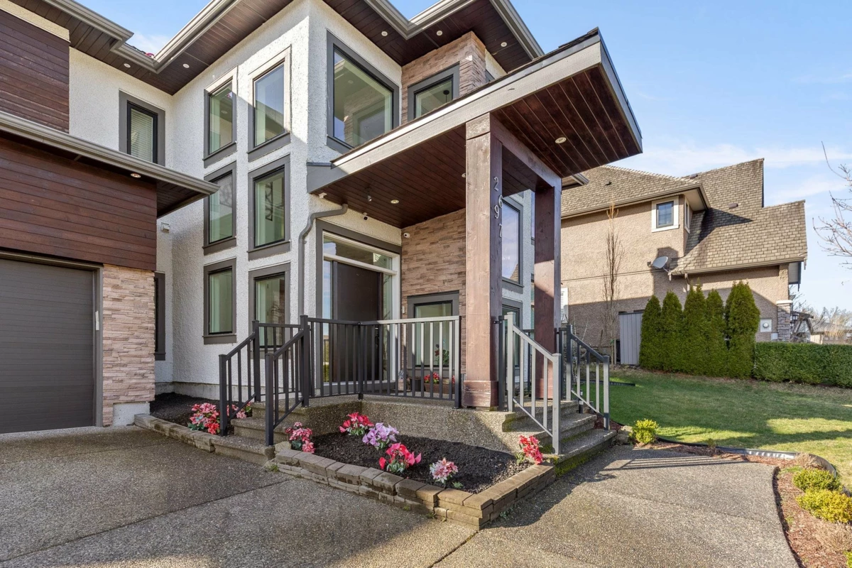 Living Room Photo of 2697 Aquila Drive, Abbotsford, BC