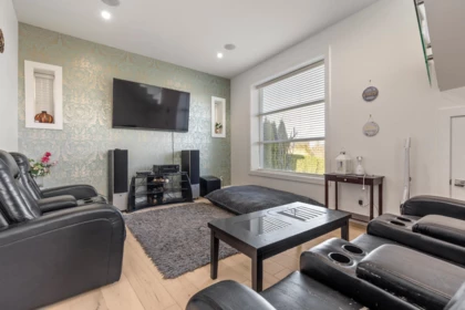 Garden / Landscaping Photo of 2697 Aquila Drive, Abbotsford, BC