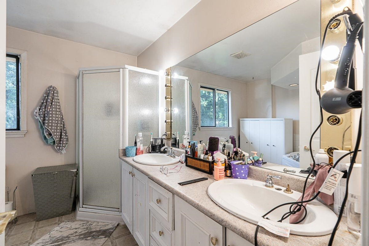 Backyard Photo of 19955 37 Avenue, Langley, BC