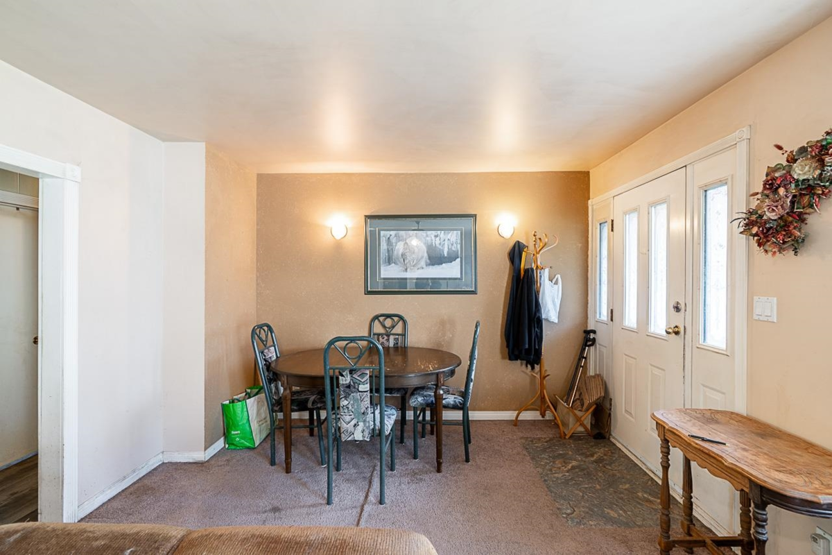 Dining Area Photo of 19955 37 Avenue, Langley, BC
