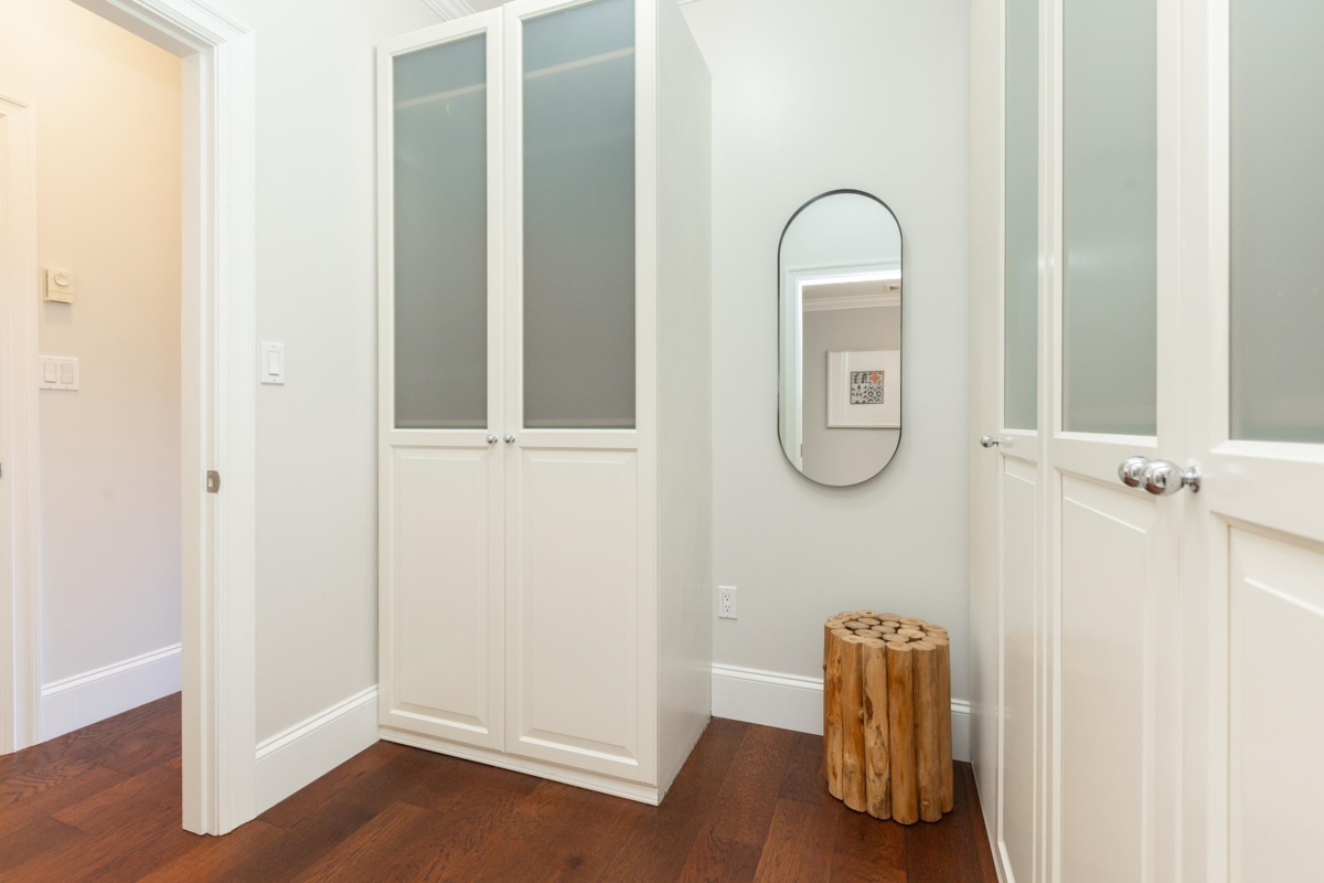 Basement Recreation Room Photo of 103 1551 Foster Street, White Rock, BC