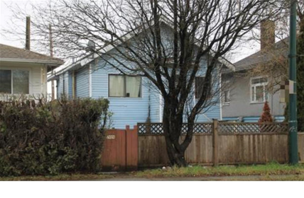 Front exterior of 2472 E 41st Avenue, Vancouver, BC