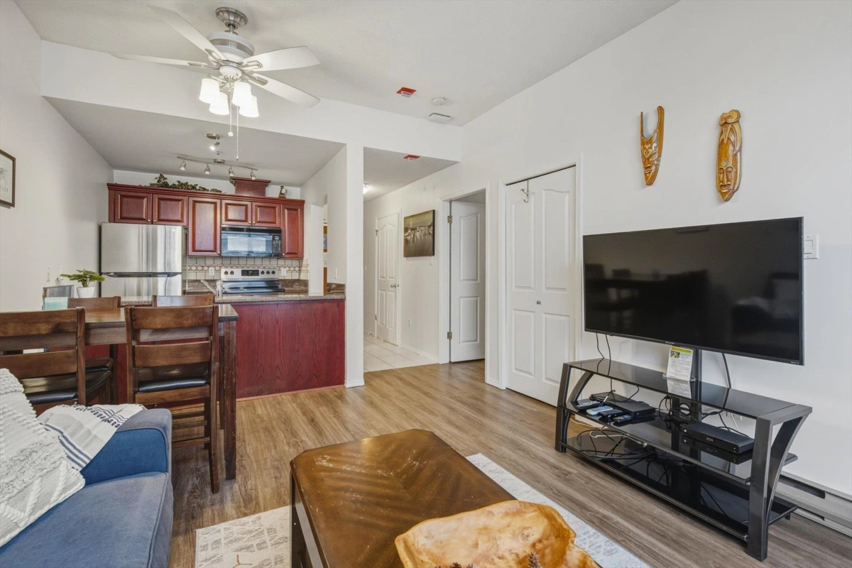 Dining Area Photo of 106 4573 Chateau Boulevard, Whistler, BC