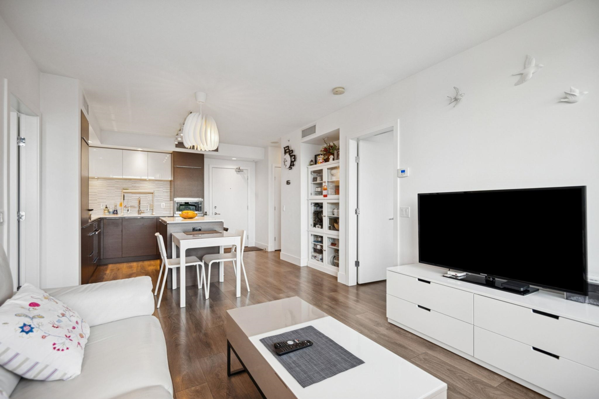 Family Room Photo of 1110 5233 Gilbert Road, Richmond, BC