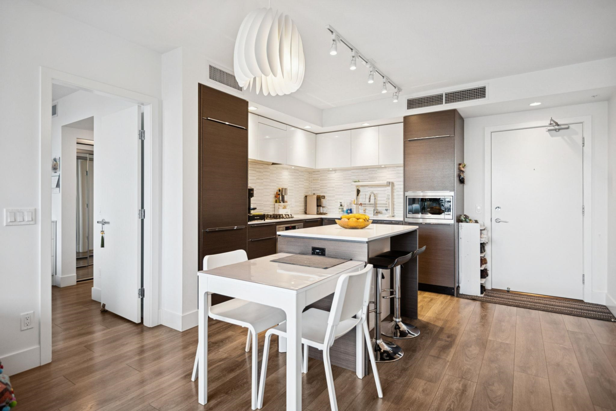 Kitchen Island Photo of 1110 5233 Gilbert Road, Richmond, BC