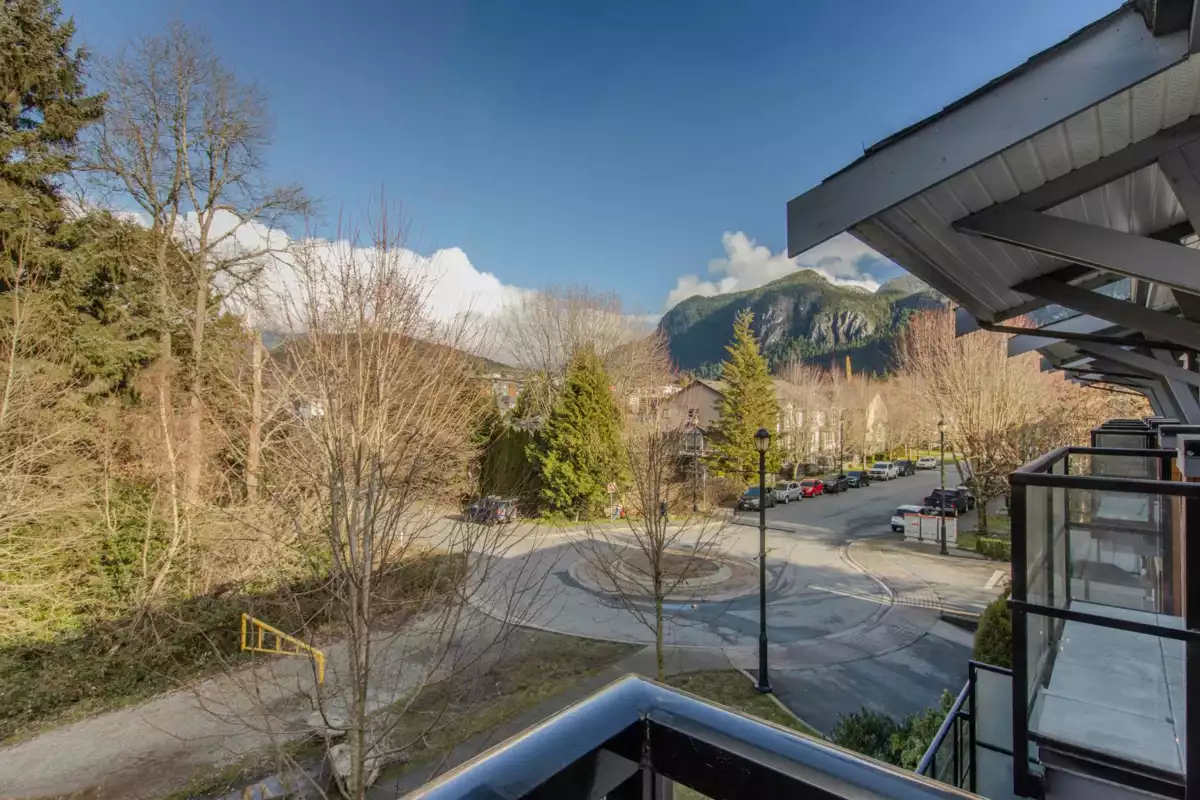 Laundry Room Photo of 40 1188 Main Street, Squamish, BC