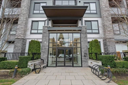 113 15351 101 Avenue, Surrey, BC