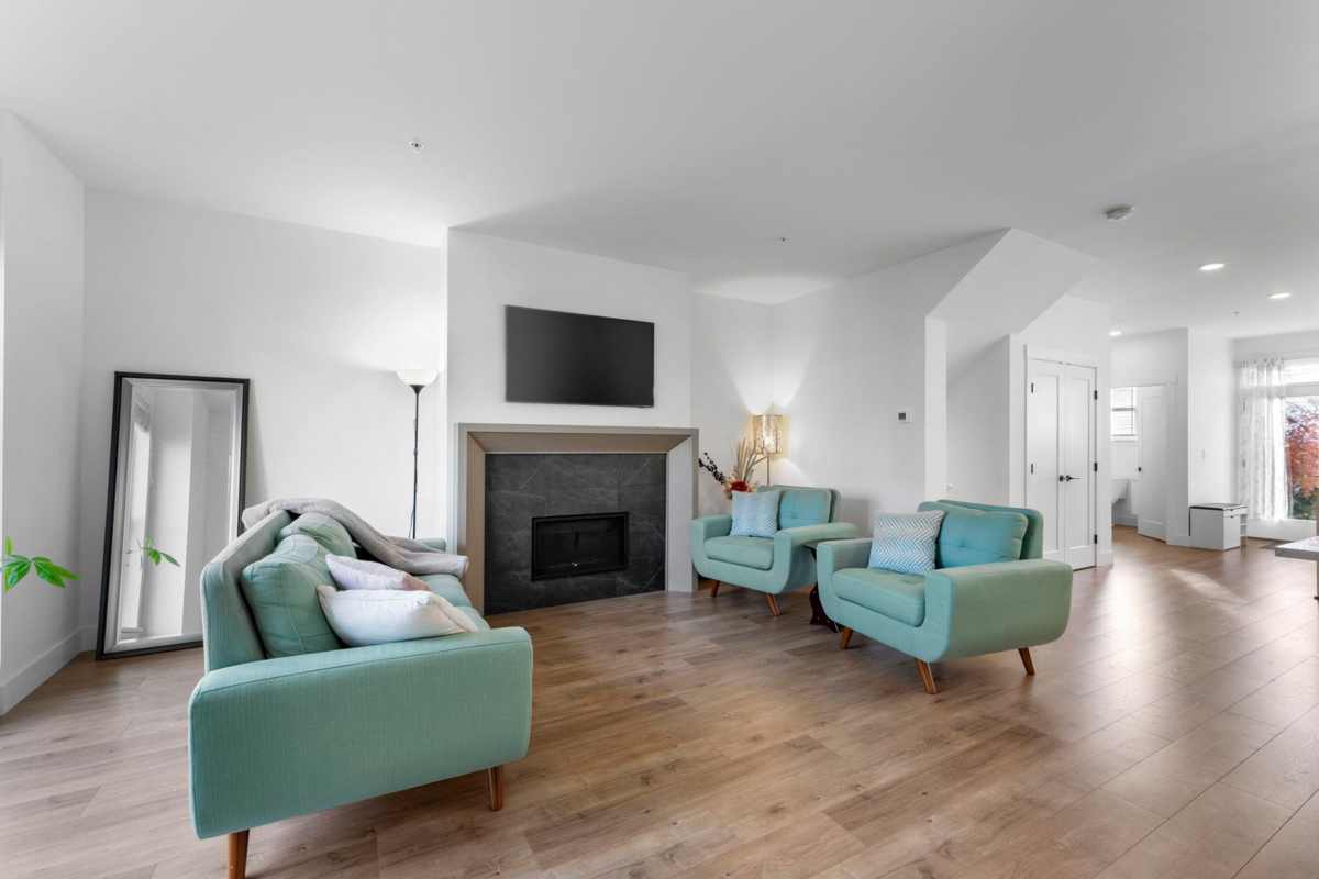 Family Room Photo of 19656 75a Avenue, Langley, BC