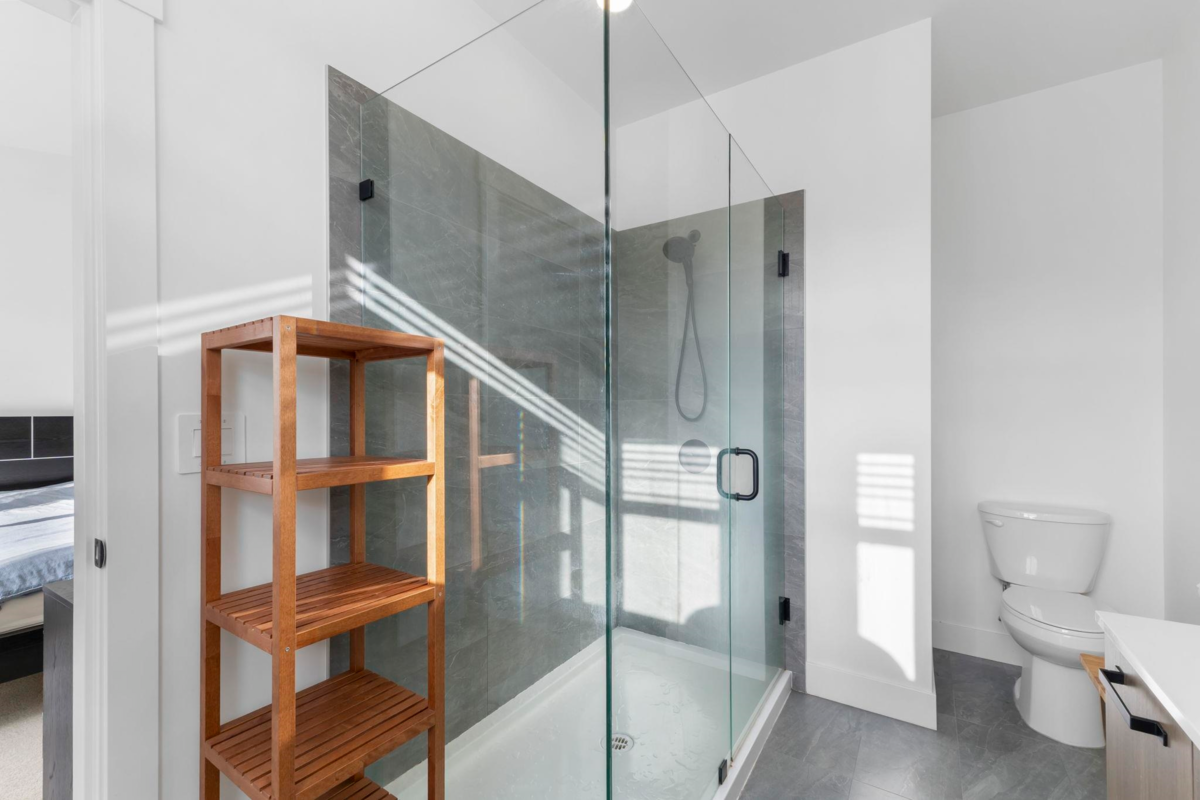 Laundry Room Photo of 19656 75a Avenue, Langley, BC