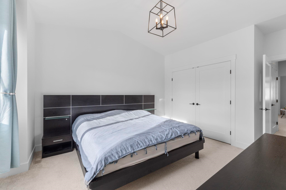 Powder Room Photo of 19656 75a Avenue, Langley, BC