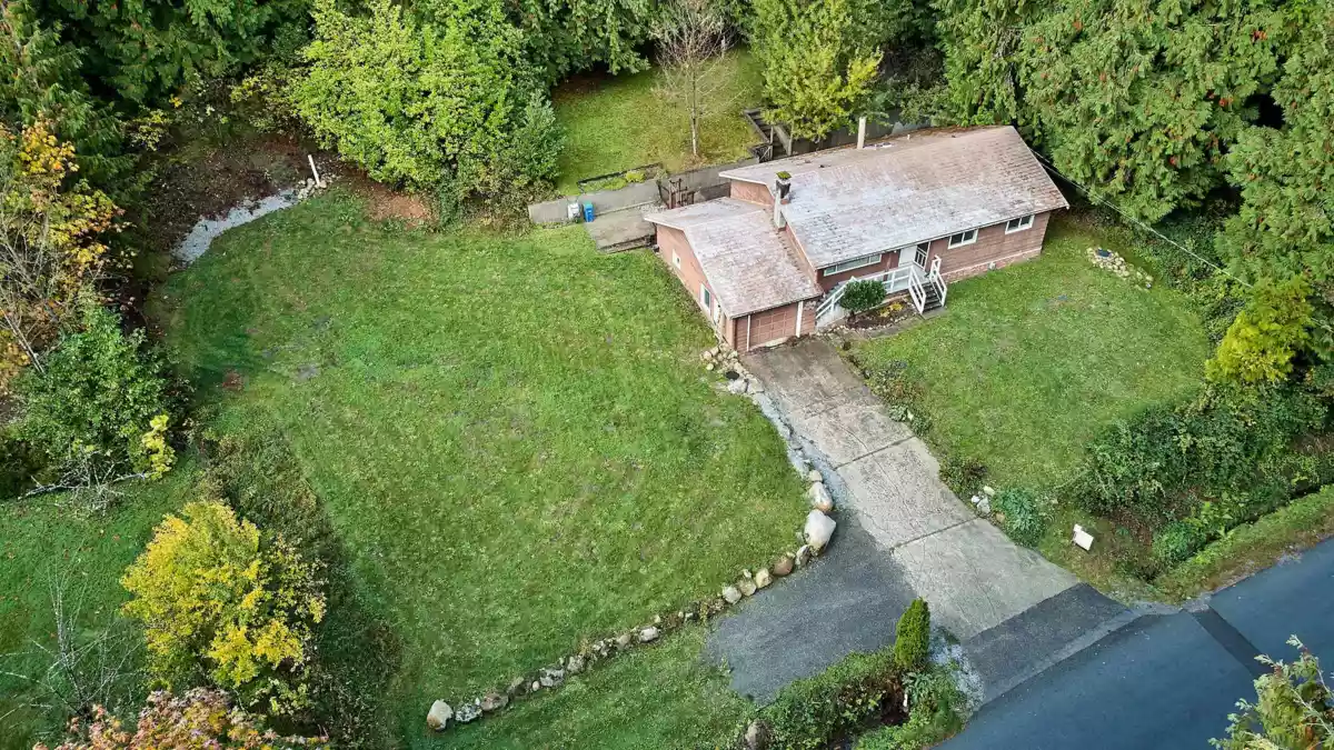 Hallway Photo of 12313 Mcnutt Road, Maple Ridge, BC